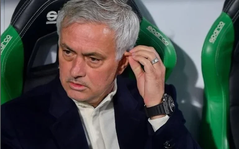 Mourinho diz que Mundial de Clubes parecia torneio pré-temporada: 'Só importa para o Chelsea'