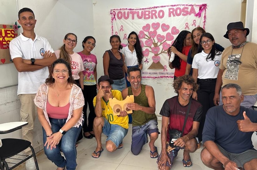 Ação em alusão ao Outubro Rosa beneficia usuários do Centro Pop