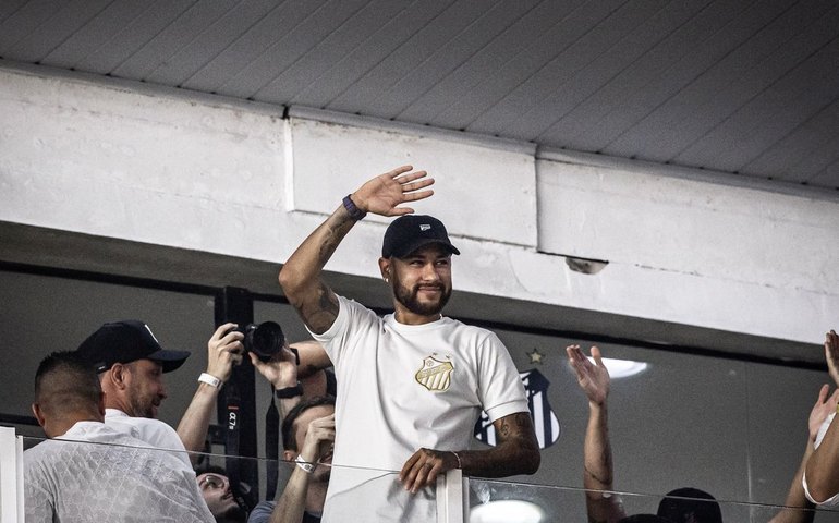 Neymar deve reestrear no Santos já nesta quarta-feira (5)