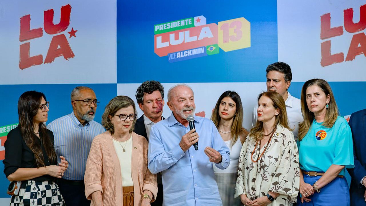 Lula celebra avanço do fim da 6x1 e defende investimento público