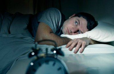 Insônia: Saiba como identificar o distúrbio e qual é a importância de realizar a higiene do sono 