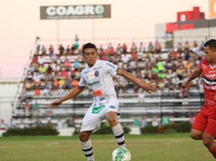 ASA domina o jogo do início ao fim e empata com River em 0 a 0