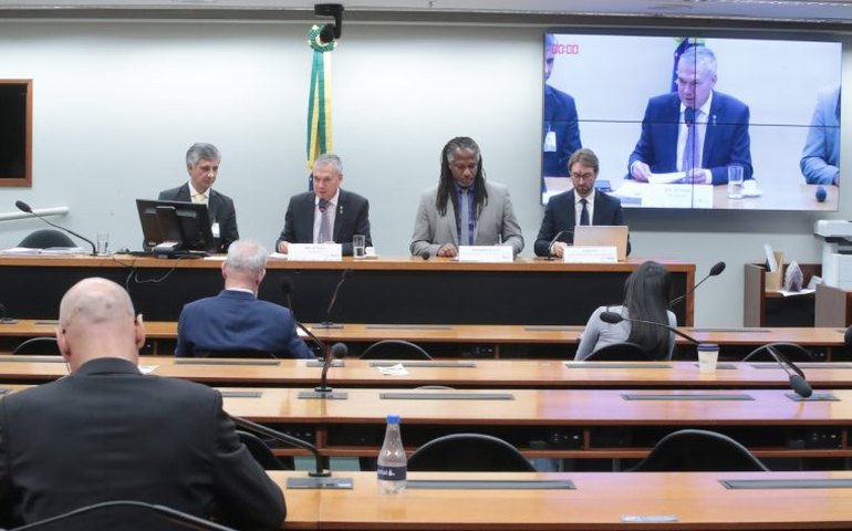 Especialistas divergem sobre aplicação de decisão do STF em planos de saúde antigos de idosos