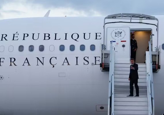 Macron viaja a Nova Caledônia para tentar conter crise desencadeada por pró-separatistas indígenas