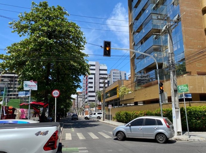 Novos semáforos em cruzamentos na parte baixa começam a funcionar no sábado (6)