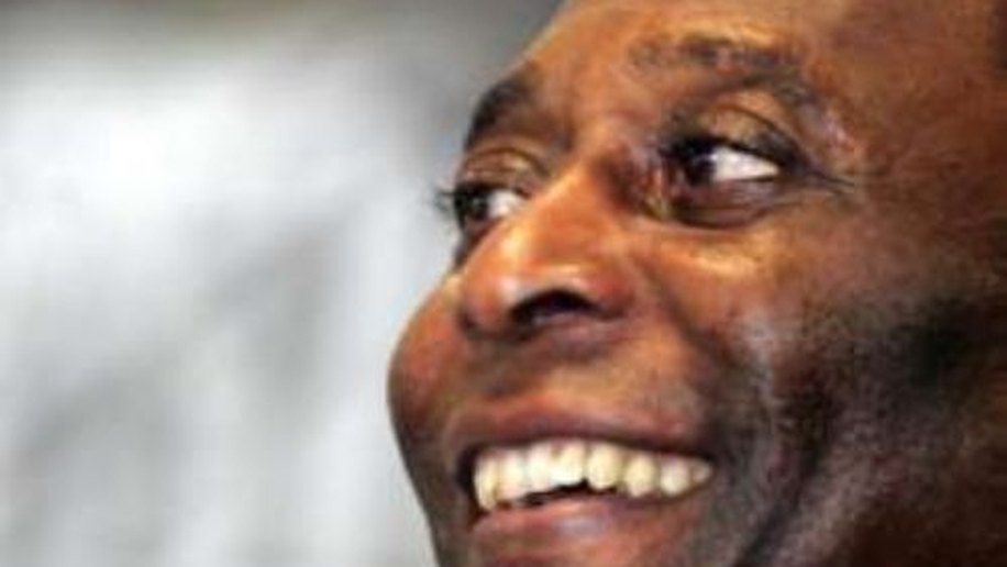Pelé mostra à Fifa empolgação com os preparativos da Copa de 2014 no Brasil