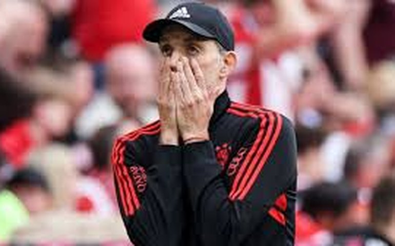 Após buscar quatro técnicos, Bayern considera manter Thomas Tuchel, diz jornal
