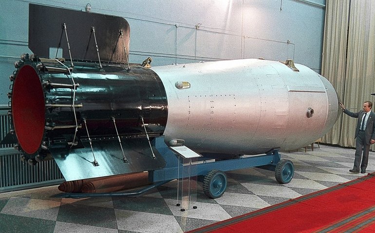 Eventual transferência de armas nucleares para a Ucrânia pode desencadear terceira guerra mundial, alerta analista turco