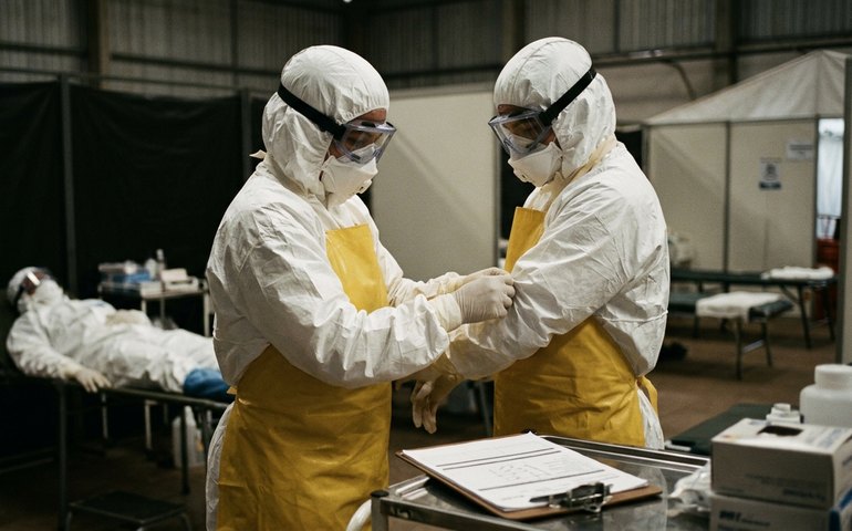 Ebola: especialistas avaliam risco de disseminação da doença e cenário no Brasil