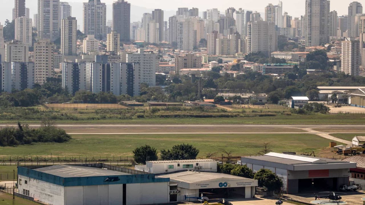 Há anos, prefeitos prometem fechar o Campo de Marte