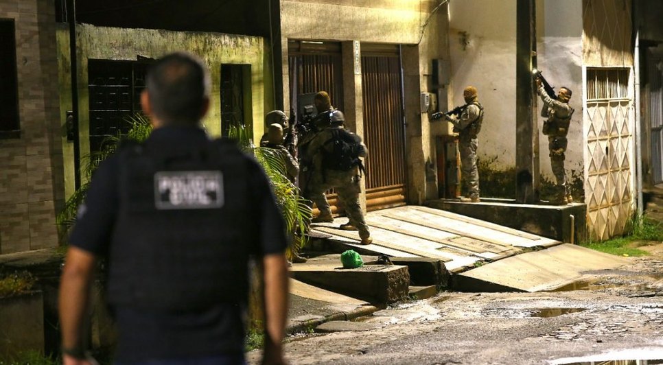 Operação cumpre mandados contra investigados por tráfico de drogas em três municípios de Sergipe / Foto: Foto: SSP/SE