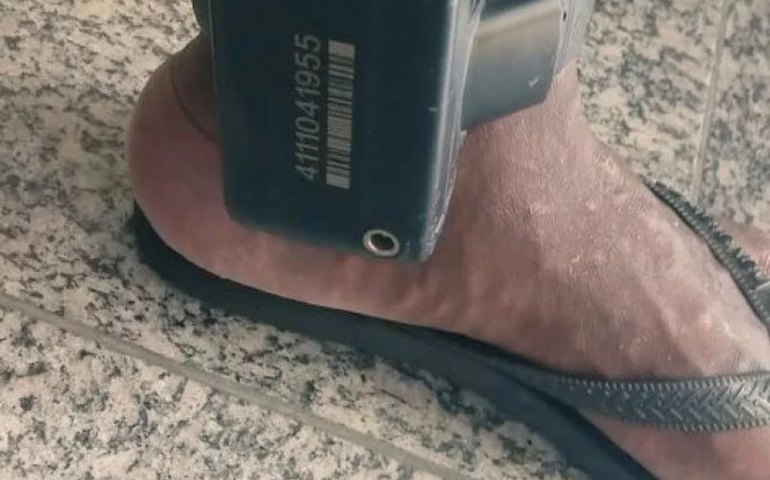 Após briga com esposa, homem com tornozeleira é preso em Palmeira; ele queria invadir casa da vizinha