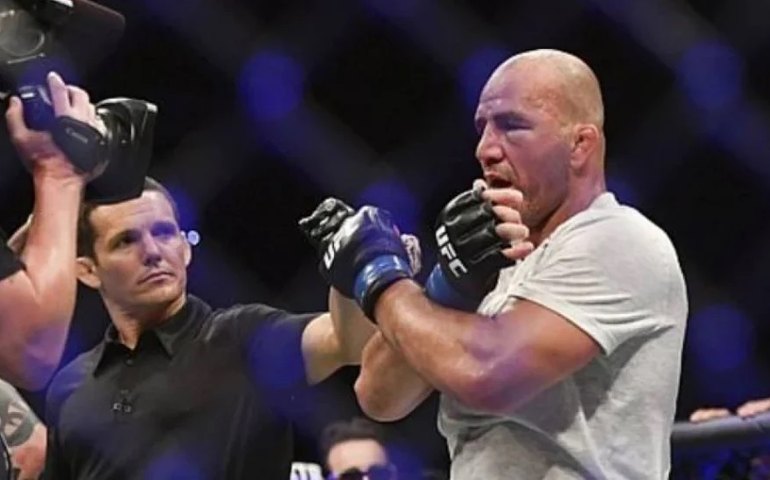 Glover Teixeira está entre os grandes do UFC antes de defender título aos 42 anos