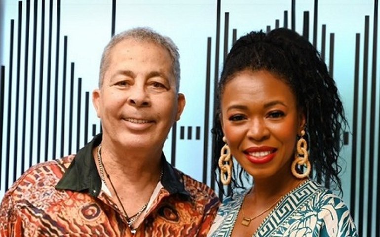 Ao lado da cantora Héli, Hyldon regrava seu maior clássico