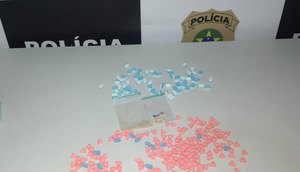 Jovem é preso com 267 comprimidos de ecstasy e drogas sintéticas em Aracaju / Foto: Foto: SSP/SE