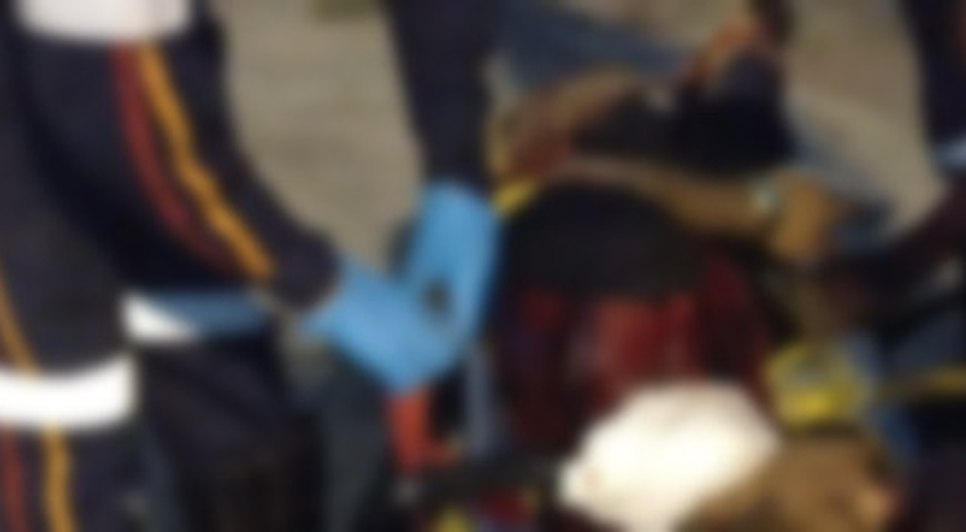 Jovem tem faca cravada no pescoço durante confusão em Nossa Senhora do Socorro / Foto: Foto: Informações Policiais/Reprodução