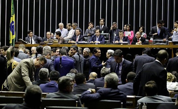 De acordo com pesquisa Datafolha, 60% dos brasileiros consideram os atuais congressistas péssimos ou ruins