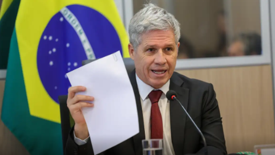 Governo pode prorrogar Brasil Soberano, diz Teixeira