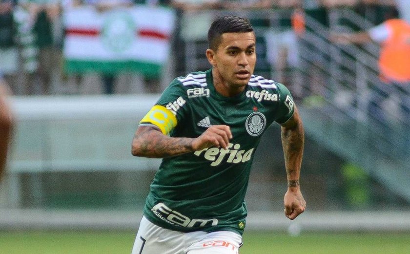 Dudu abre mão de folga no Palmeiras e treina na Academia de Futebol