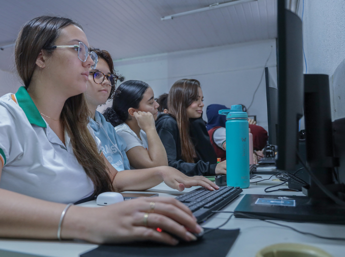 MCom divulga resultado de edital para levar internet banda larga e Wi-Fi a mais de 2 mil escolas públicas