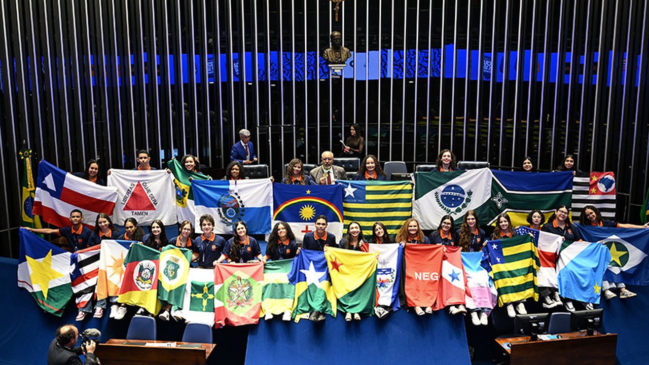 Jovem Senador 2026 encerra atividades com propostas aprovadas e relatos emocionantes