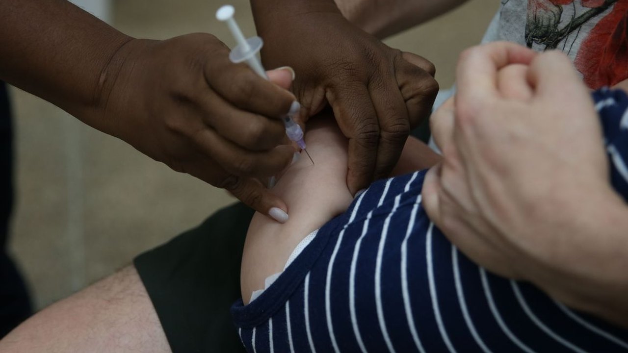 Ministério critica médicos antivacina e divulgação de fake news