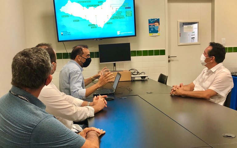 Severino Pessoa é recebido pelo reitor do Ifal e discute investimentos para o campus Arapiraca