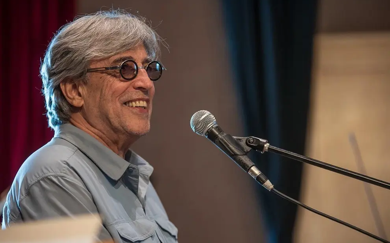 Ivan Lins lança projeto em NFT e revela um roteiro de filme fantástico