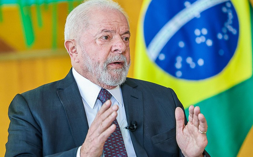 Lula assina decretos que atualizam marco legal do saneamento