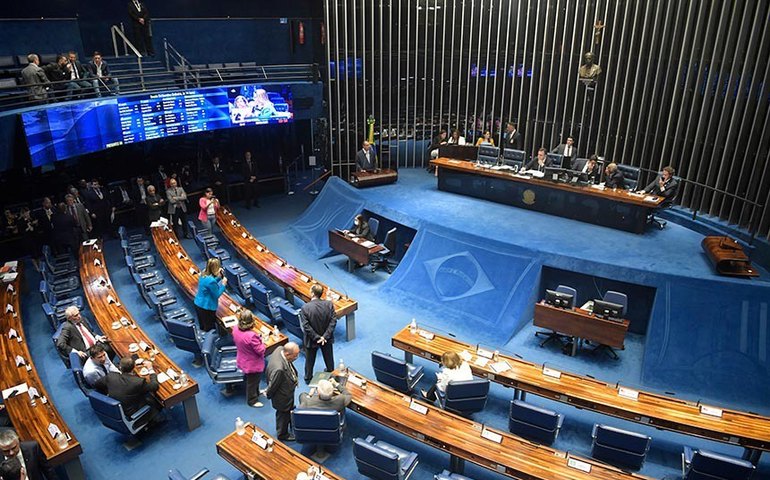 Plenário aprova transformação de cargos técnicos do MPU para nível superior