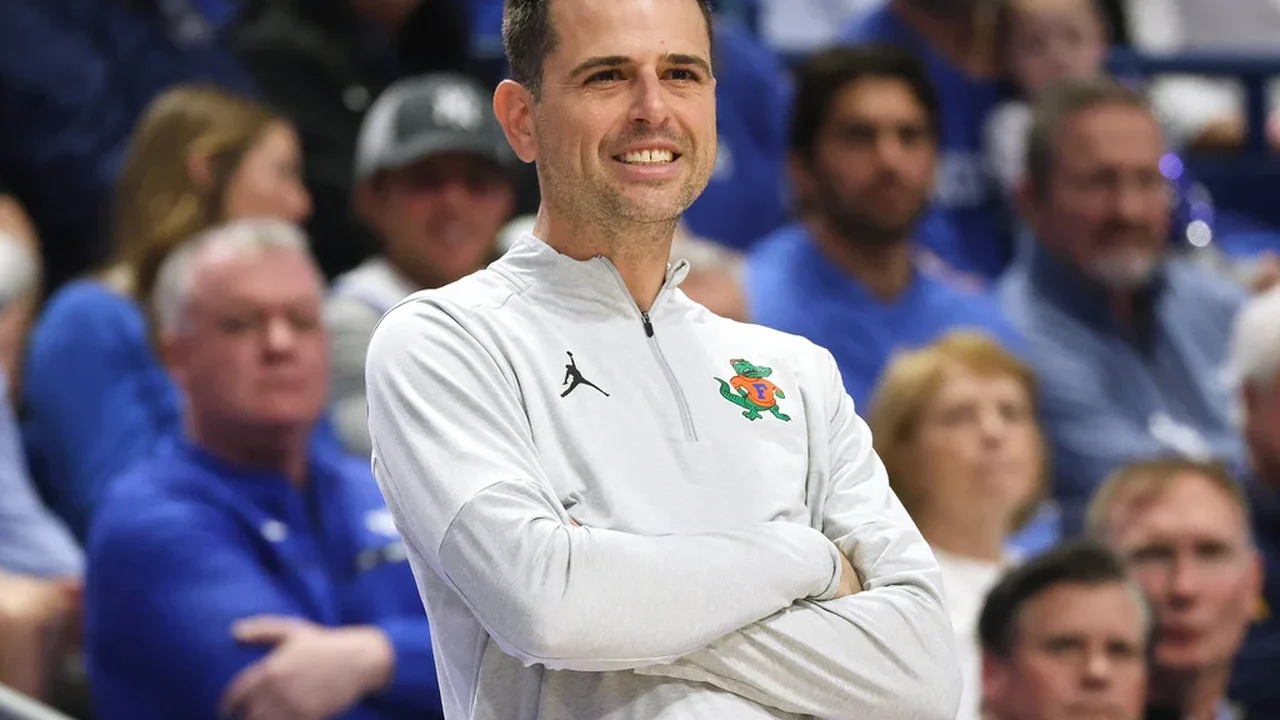 Técnico de basquete da Flórida, Todd Golden, recebe uma nova extensão de contrato e um aumento de US$ 1,5 milhão.