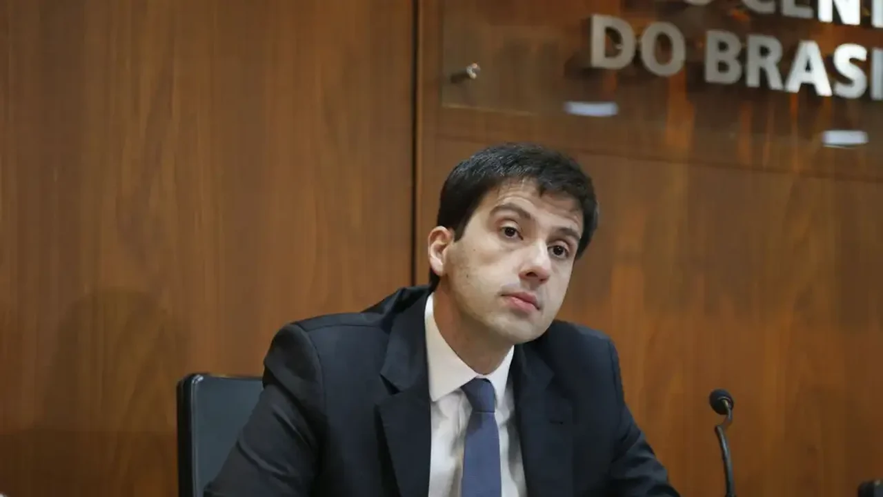 Diretor do BC diz que não há nada anômalo em mercado de câmbio ao longo de 2025