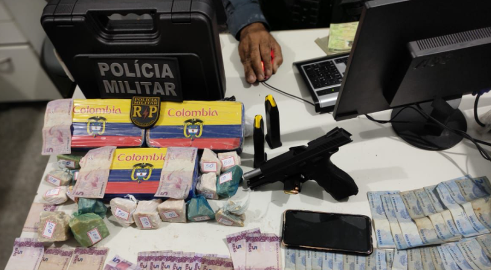 Homem é preso com droga supostamente colombiana no Santa Maria