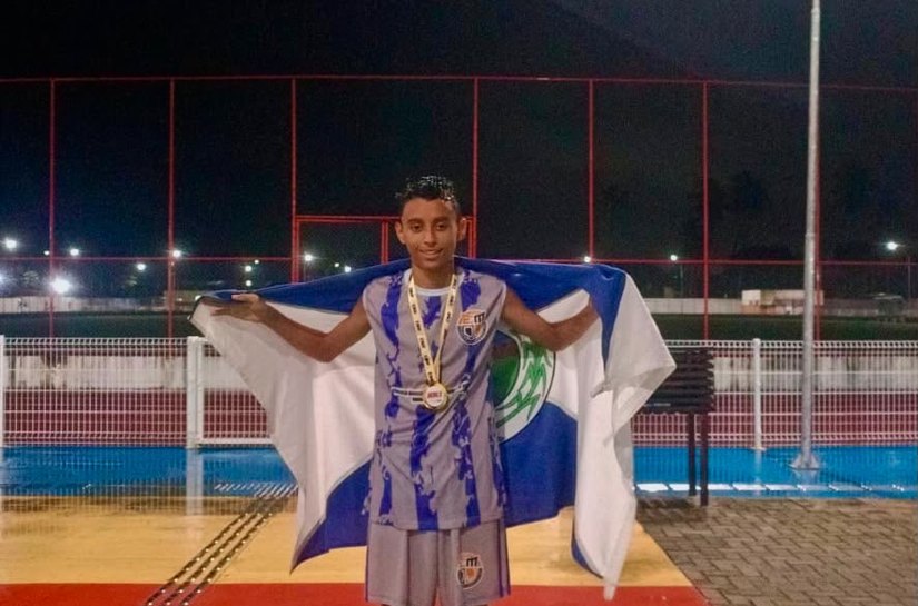Aluno de Branquinha conquista ouro no atletismo do JEAL e vai representar Alagoas nos Jogos Escolares Brasileiros