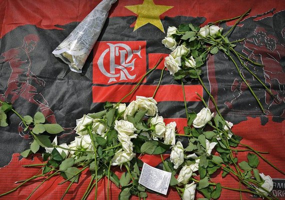 Flamengo diz que espuma de contêineres não favorecia propagação de chamas