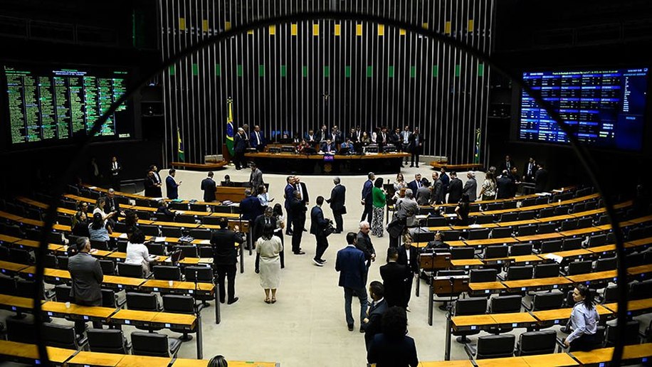 Congresso pode se reunir na terça para analisar vetos presidenciais