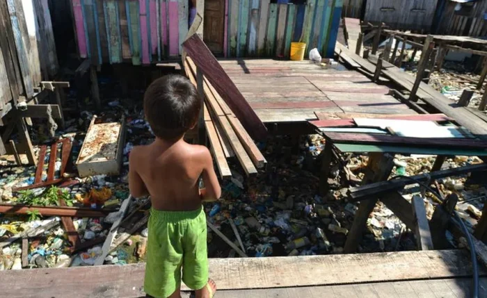 Mais de 8,6 milhões deixam pobreza; Brasil tem melhor nível desde 2012