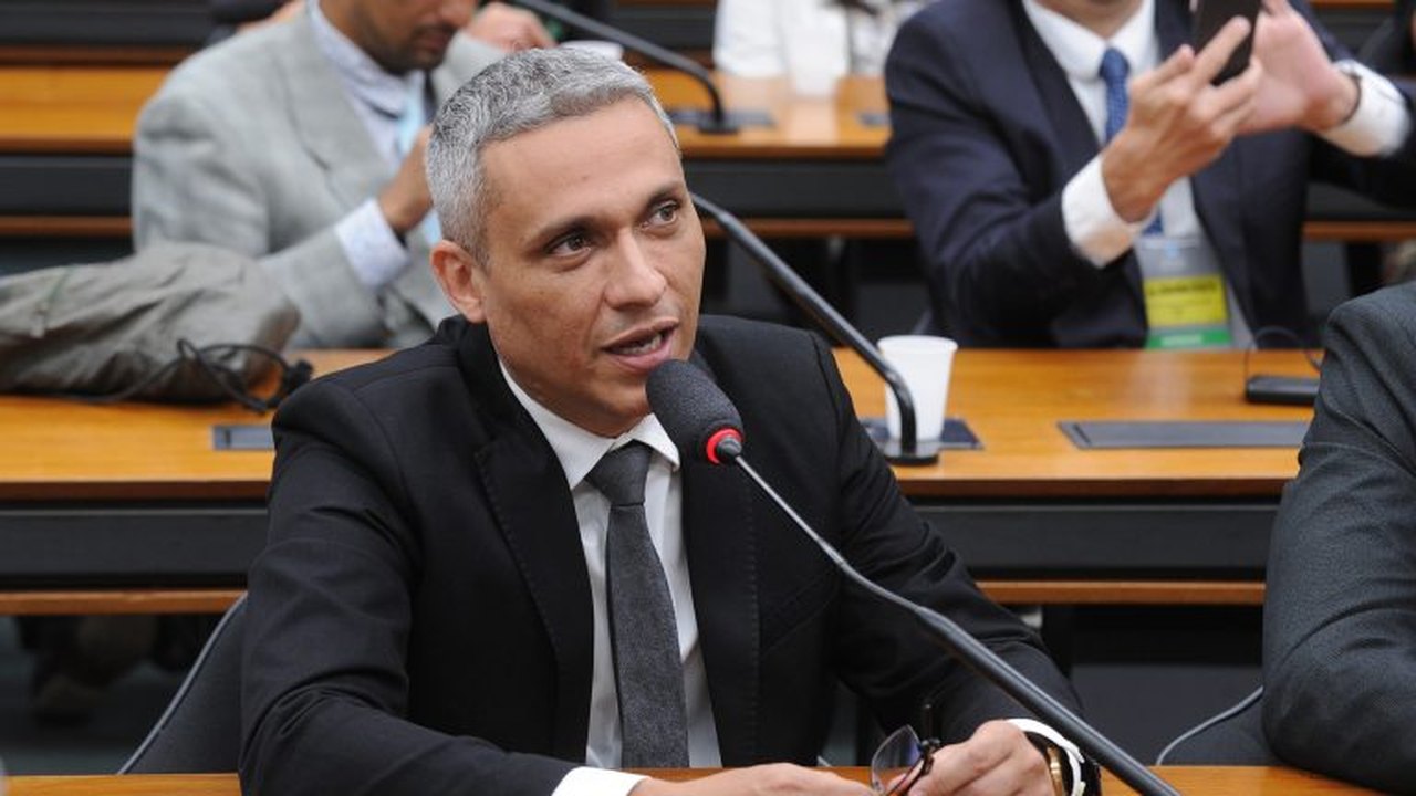STF torna deputado Gustavo Gayer réu por postagem que associa Lula ao nazismo e ao Hamas