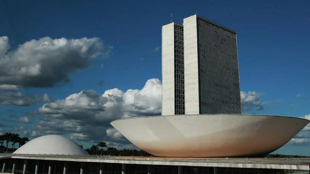 Centrão contra-ataca: voto distrital pode incentivar radicalização, diz cientista político