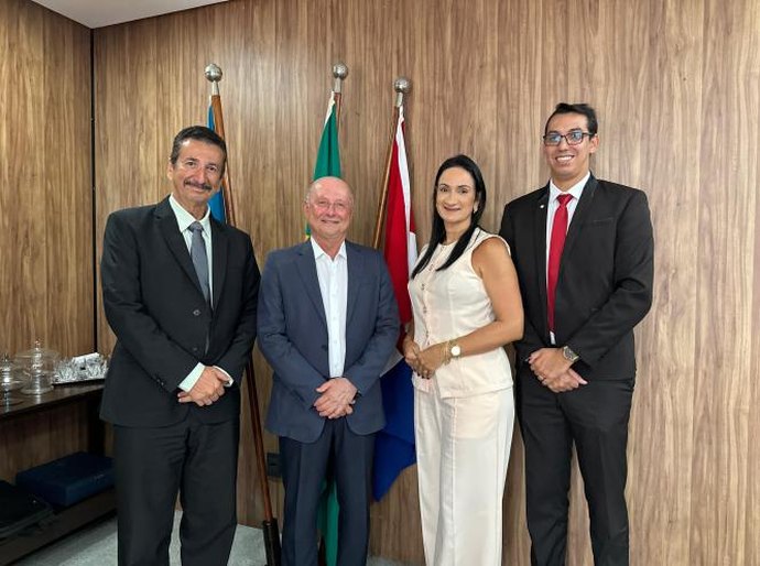 Presidente do TCE/AL recebe representantes do Conselho Regional de Contabilidade