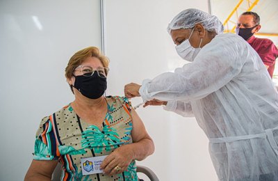 Arapiraquenses que tomaram Coronavac até 29 de março recebem segunda dose nesta quinta 