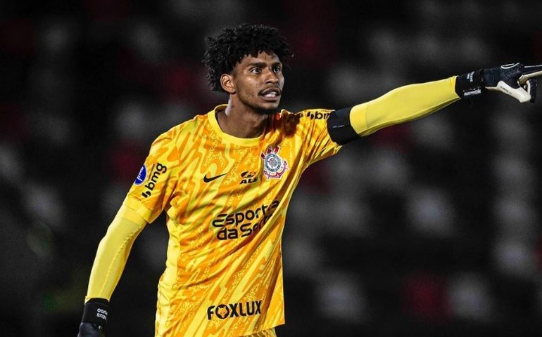 Hugo Souza vira prioridade do Corinthians para 2025 após clássico com o Flamengo