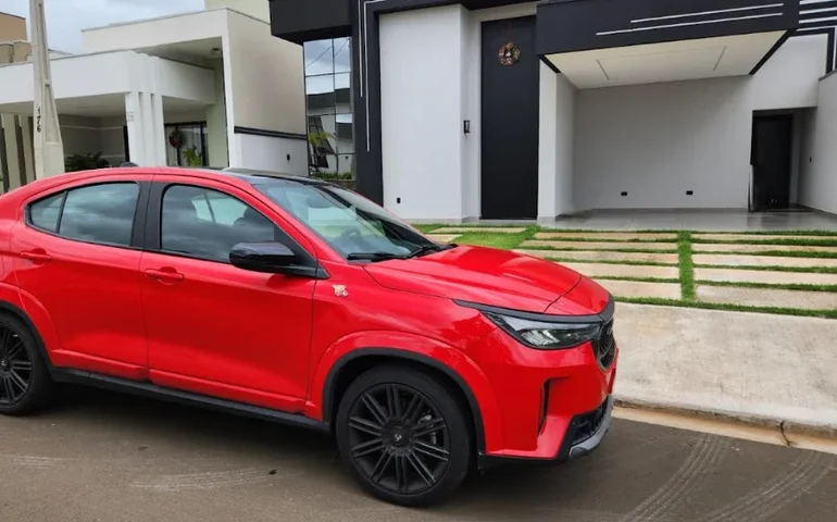 Fastback cresce no mercado e ganha leitura esportiva na versão Abarth