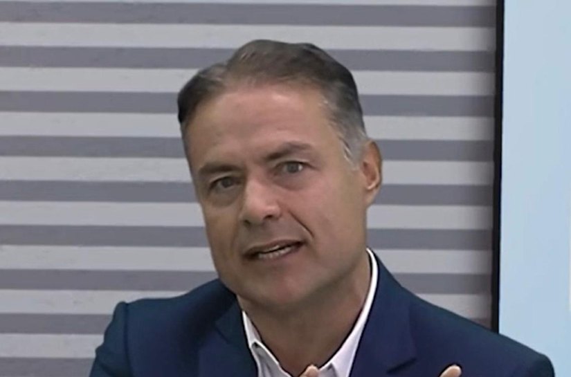 “Vou fazer concurso todo ano para segurança, educação e saúde”, garante Renan Filho em sabatina na TV Asa Branca