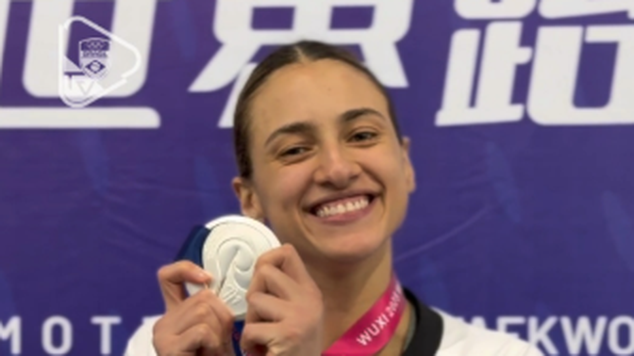 Milena Titoneli leva prata em edição mais vitoriosa do Brasil na história do Mundial de Taekwondo