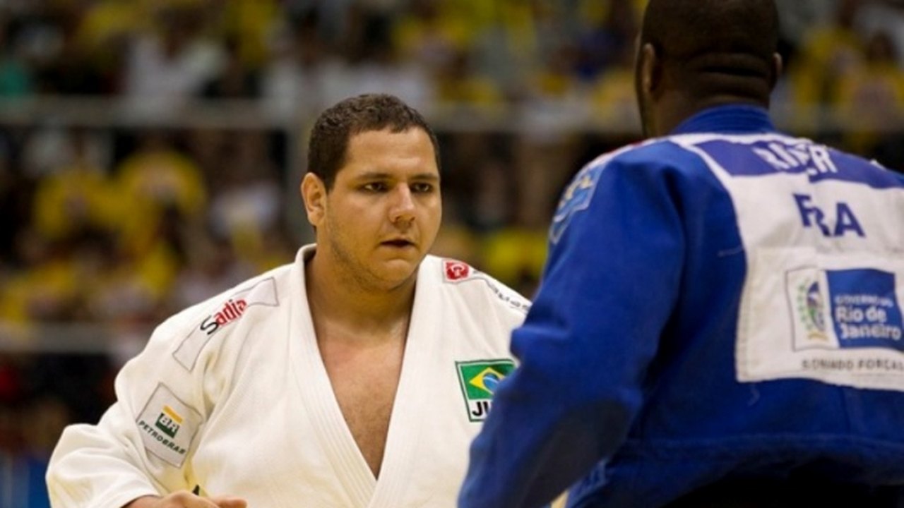 Medalhista de bronze em Londres-2012, o bolsista Rafael Silva comenta a preparação 2016