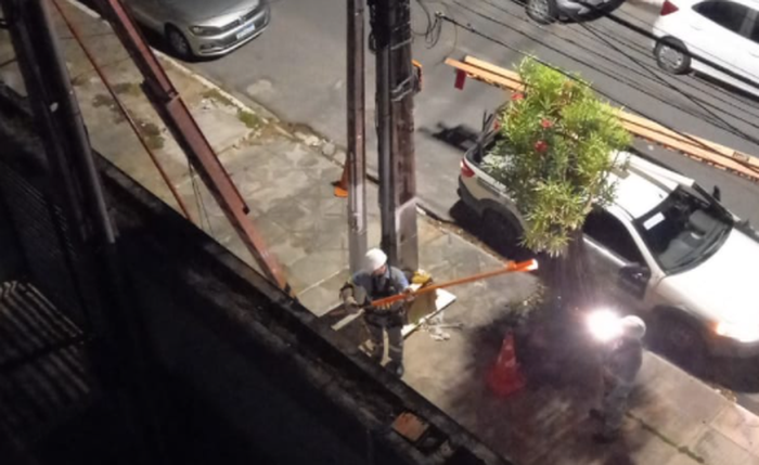 Equipes foram enviadas ao local, mas não resolveram o problema Equipes foram enviadas ao local, mas não resolveram o problema
