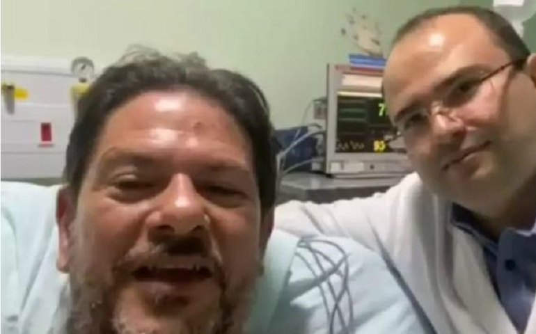 Cid Gomes chega a Fortaleza transferido de Sobral