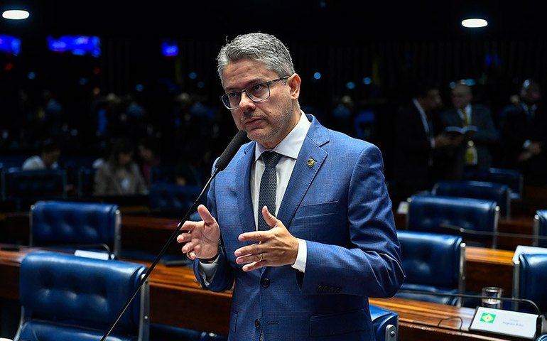 Alessandro Vieira será relator do marco legal do combate ao crime organizado