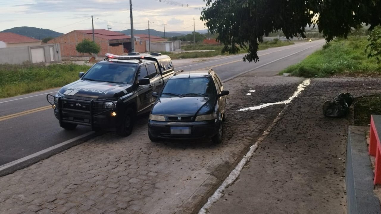 Polícia Civil recupera veículo roubado após sequestro em Água Branca
